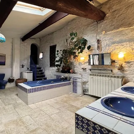 Demeure De Caractere - 270m2 De Charme *